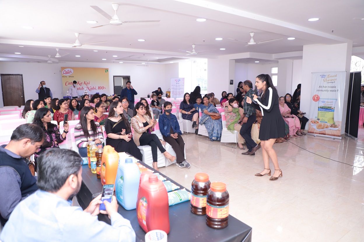 Grehlakshmi Dopahar group event